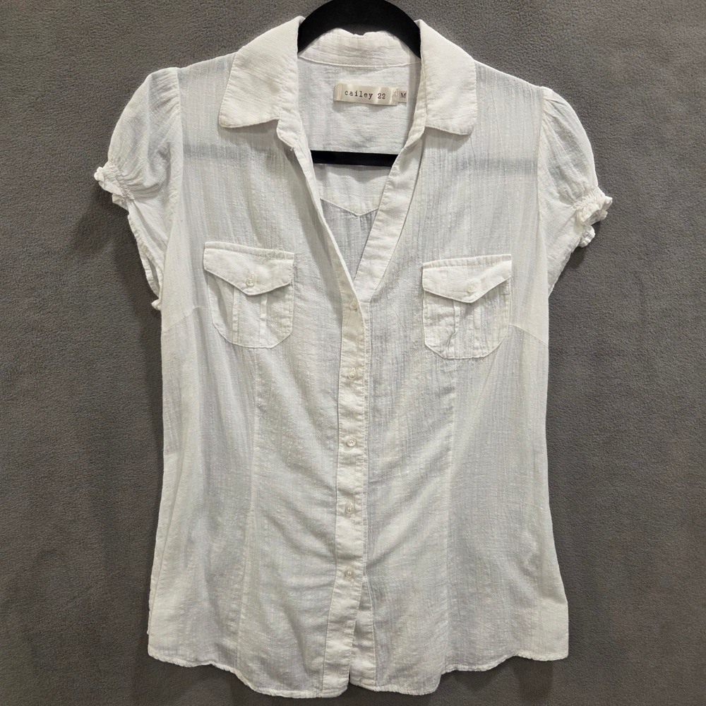 Cailey 22 Button Up Shirt Women's Medium Cottage Coastal Western Minimalist